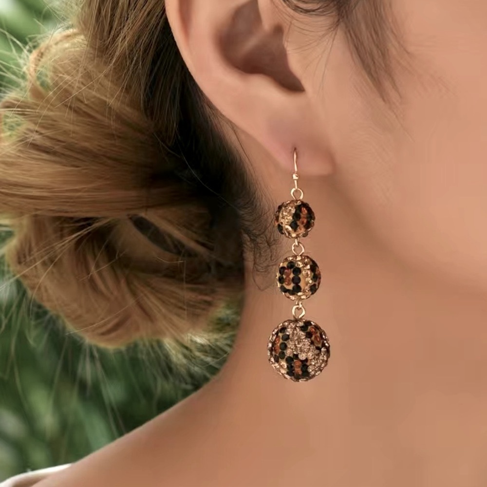 NEW Crystal Leopard Dangle Earrings - Picture 2 of 3
